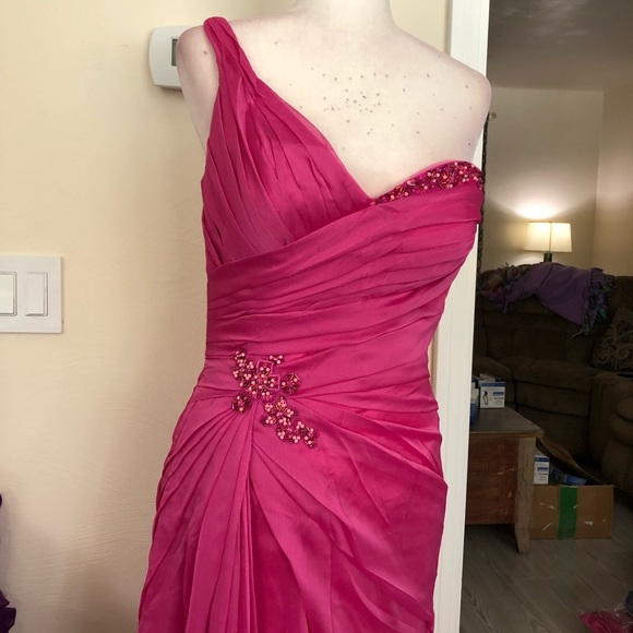 Fuchsia chiffon one shoulder - Picture 13 of 13